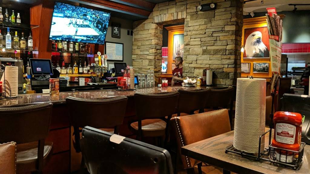 Red Robin Gourmet Burgers and Brews | restaurant | 9965 N Michigan Rd, Carmel, IN 46032, USA | 3173370183 OR +1 317-337-0183