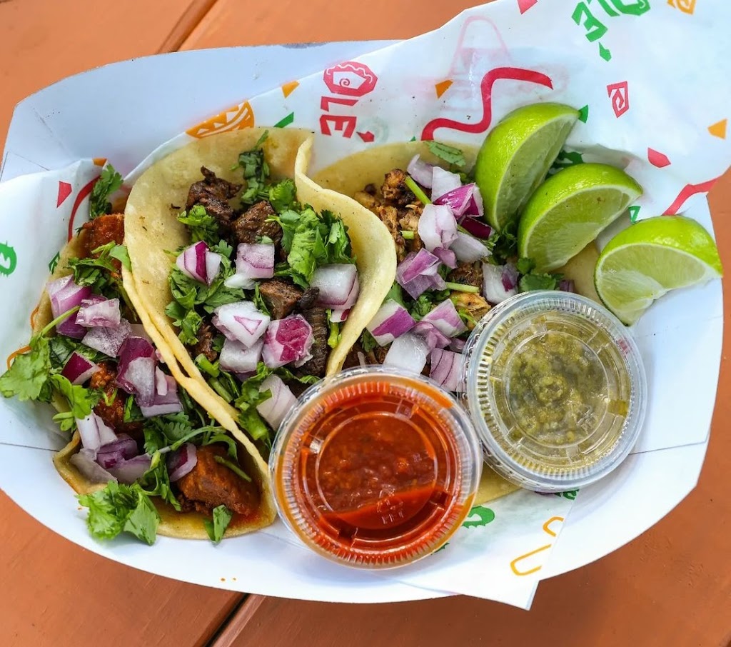 Un Poco De Todo | restaurant | 1308 Gruene Rd, New Braunfels, TX 78130, USA | 8306098769 OR +1 830-609-8769