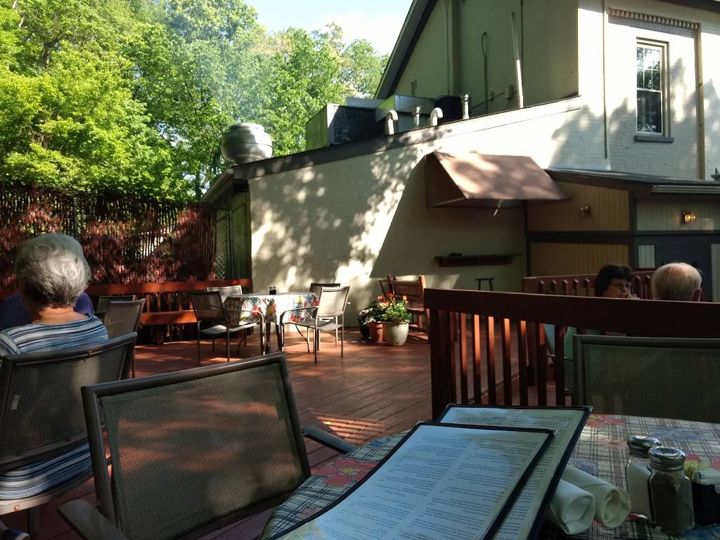 Clough Crossings | restaurant | 6892 Clough Pike, Cincinnati, OH 45244, USA | 5136247800 OR +1 513-624-7800