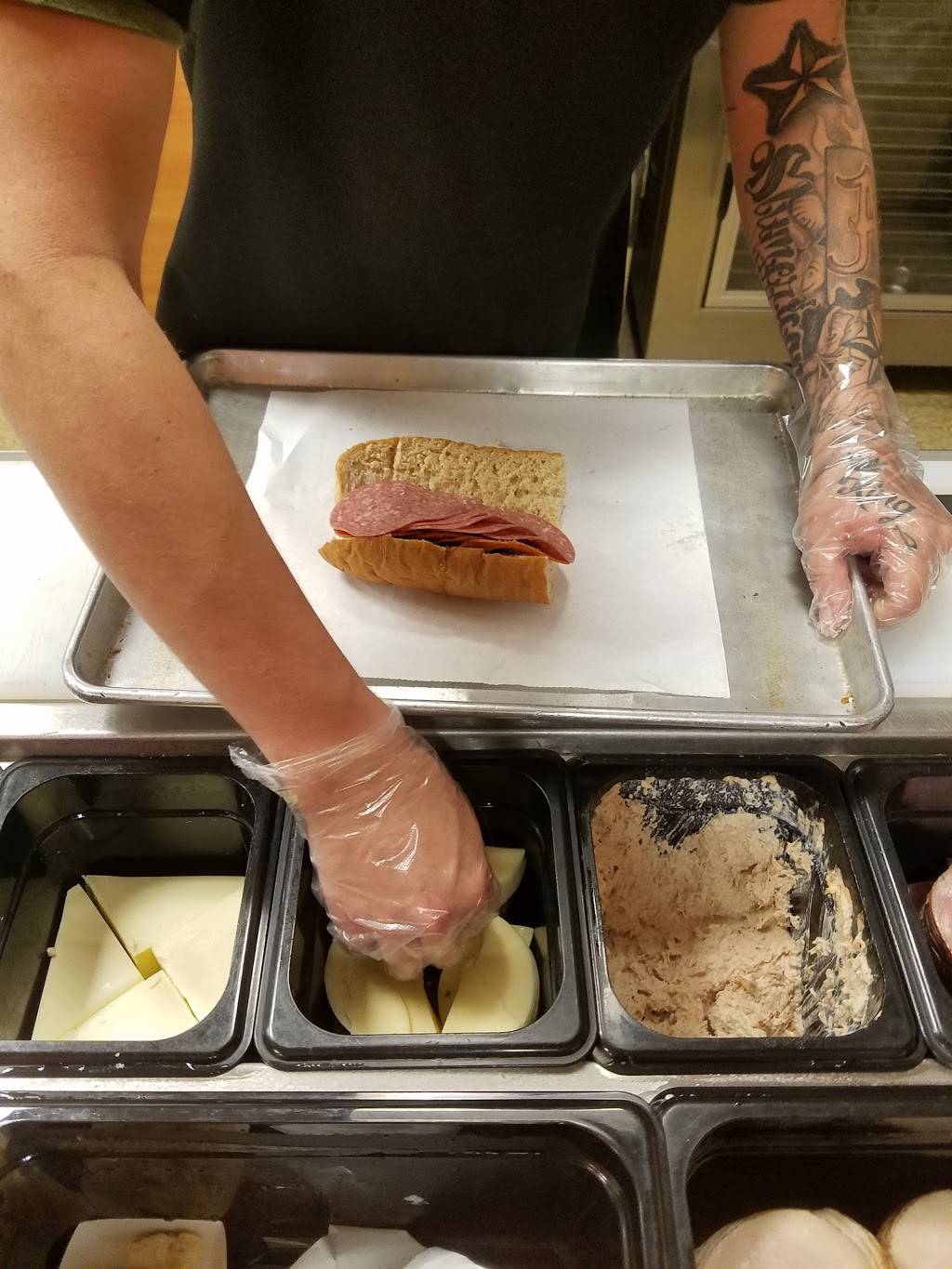 Subway Restaurants | restaurant | 704 S Cumberland St, Lebanon, TN 37087, USA | 6154437827 OR +1 615-443-7827