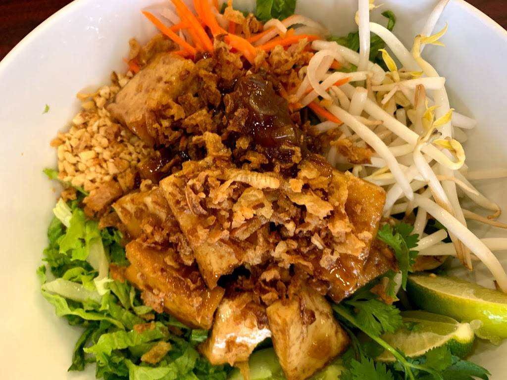 Phó’ Photastic Vietnamese Noodle Soup | restaurant | 770 S, US-1, Vero Beach, FL 32962, USA | 7727787666 OR +1 772-778-7666