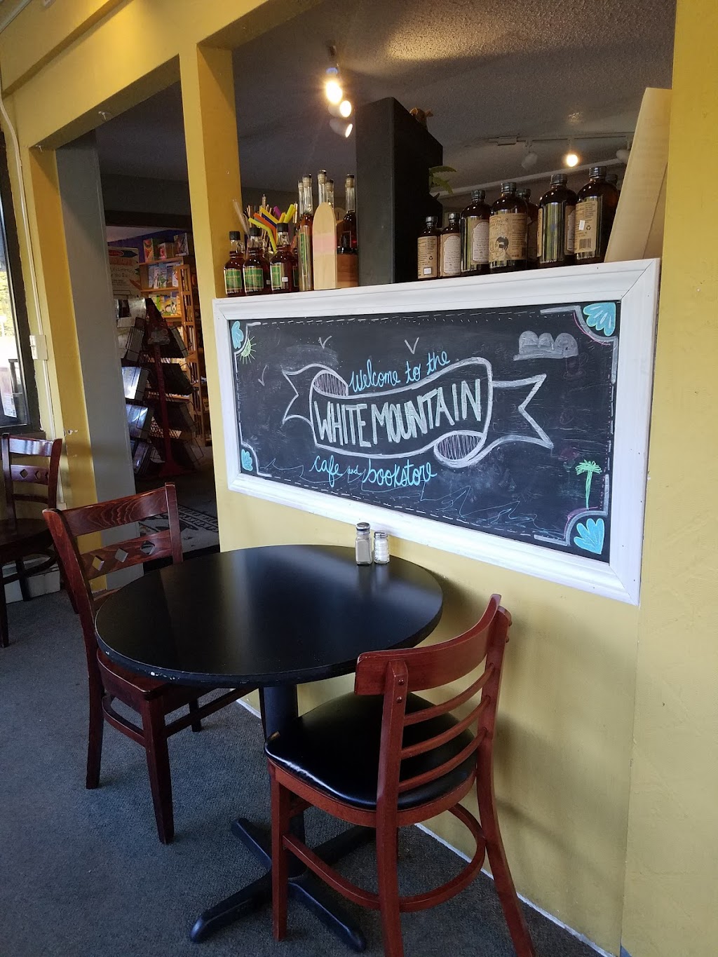 White Mountain Cafe & Bookstore | cafe | 212 Main St, Gorham, NH 03581, USA | 6034662511 OR +1 603-466-2511