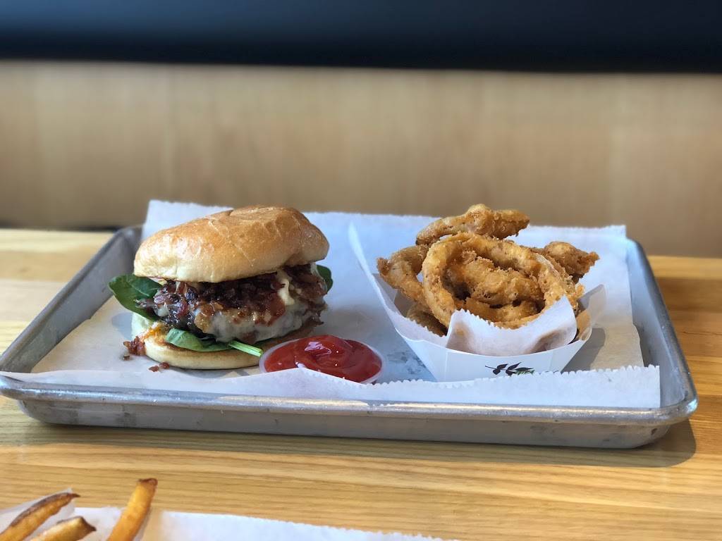 Smoke the Burger Joint | restaurant | 4472 Belden Village St NW, Canton, OH 44718, USA | 3304997665 OR +1 330-499-7665