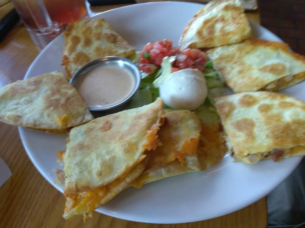 Chilis Grill & Bar | restaurant | 3085 Commercial Way, Spring Hill, FL 34606, USA | 3526862265 OR +1 352-686-2265