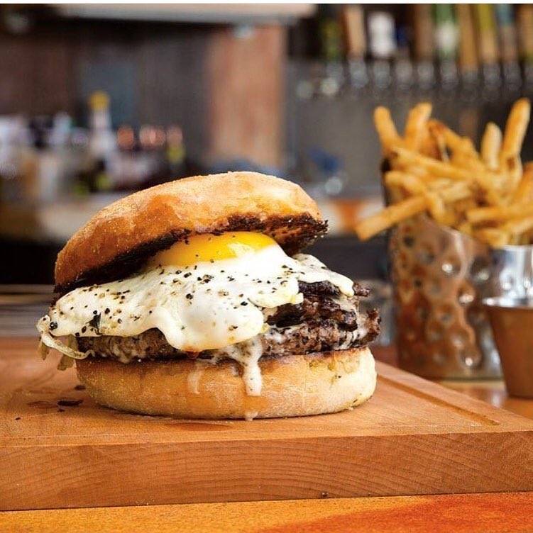 Retreat Gastropub | restaurant | 6 N Sarah St, St. Louis, MO 63108, USA | 3142614497 OR +1 314-261-4497