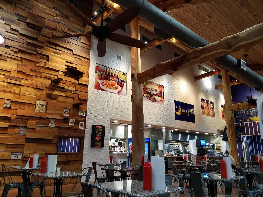 Moonie’s Burgers | restaurant | 2411 US-281, Marble Falls, TX 78654, USA | 8302205221 OR +1 830-220-5221