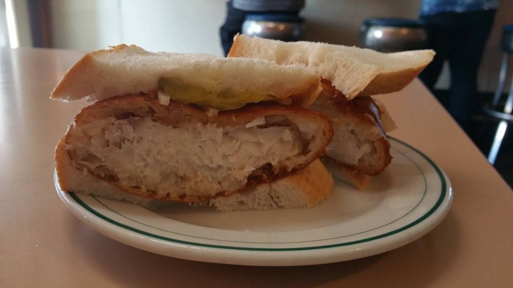 Markos Fish House | restaurant | 820 Madison Ave, Madison, IL 62060, USA | 6188769212 OR +1 618-876-9212