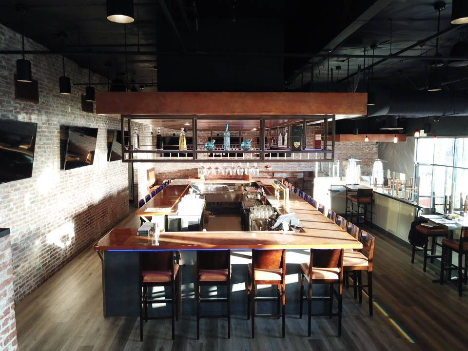 The Raven Tavern | restaurant | 1651 Victoria Ave, Oxnard, CA 93035, USA | 8056867683 OR +1 805-686-7683