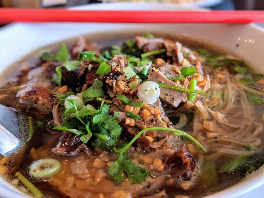 Sriracha Thai Cuisine | restaurant | 2308, 1319 9th Ave, San Francisco, CA 94122, USA | 4155647722 OR +1 415-564-7722