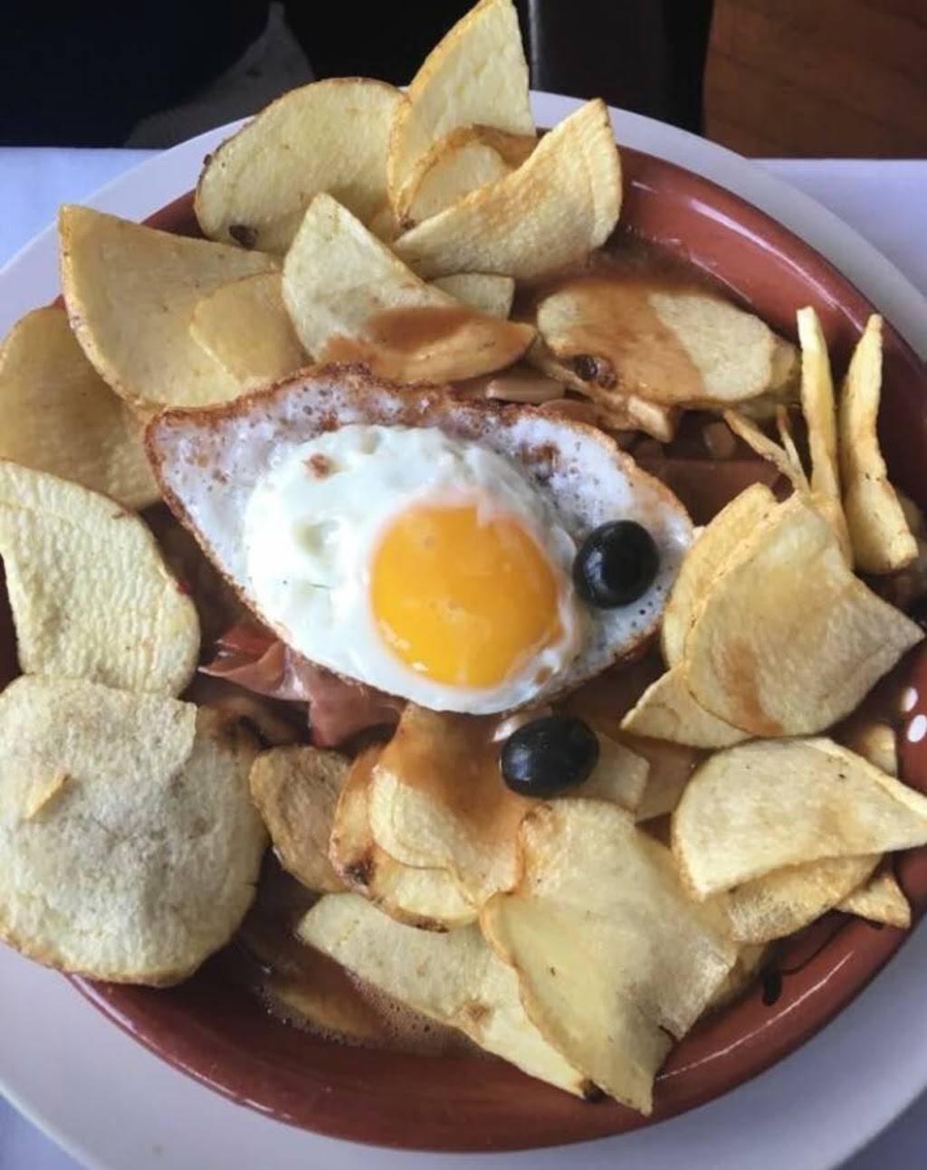 Toussaint Restaurant | restaurant | 418 Rivet St, New Bedford, MA 02740, USA | 7742061951 OR +1 774-206-1951