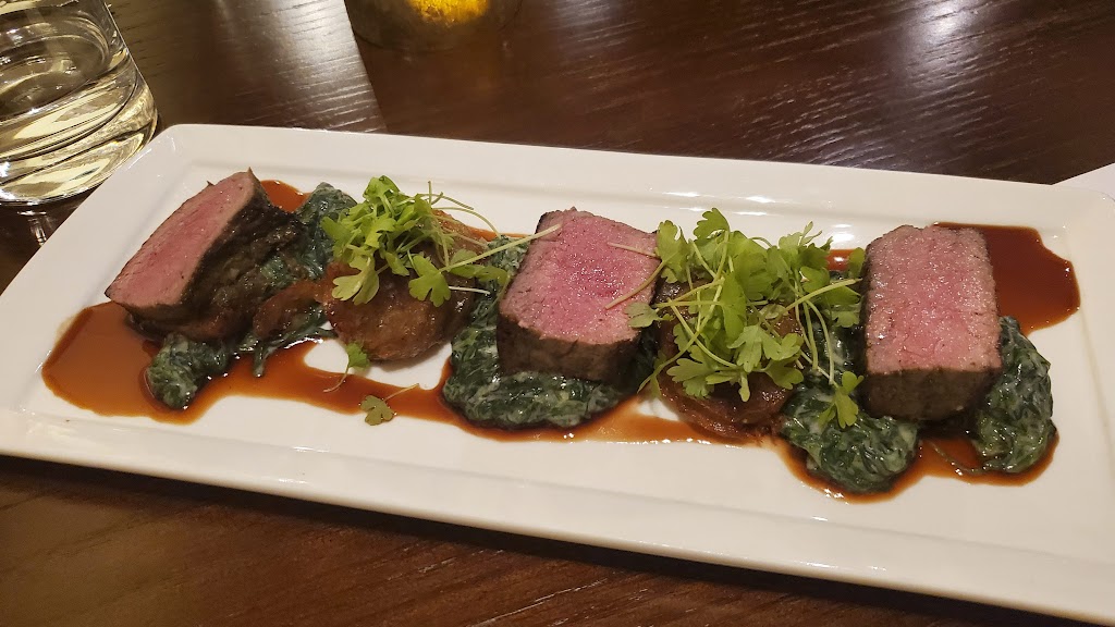 Echelon Wine Bar | restaurant | 32 S King St, Leesburg, VA 20175, USA | 7038299482 OR +1 703-829-9482