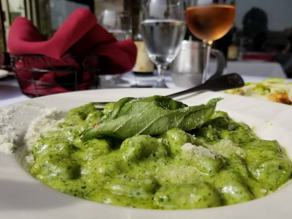 Casa Nostra Ristorante | restaurant | 1515 Palisades Dr, Pacific Palisades, CA 90272, USA | 3104548889 OR +1 310-454-8889