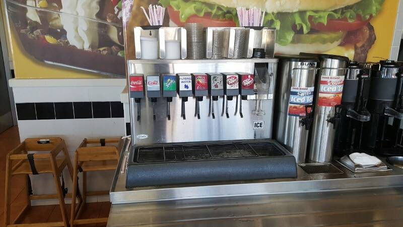 Braums Ice Cream & Burger Restaurant | restaurant | 333 N Mustang Rd, Mustang, OK 73064, USA | 4053765141 OR +1 405-376-5141