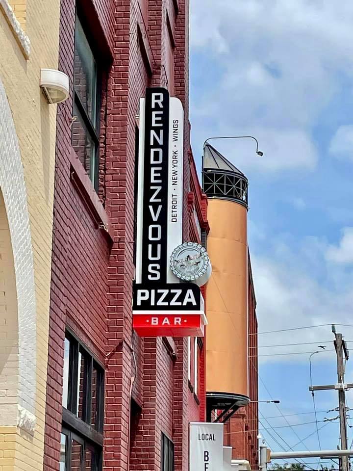 Rendezvous Pizza | restaurant | 27 E Sheridan Ave, Oklahoma City, OK 73104, USA | 4057249439 OR +1 405-724-9439