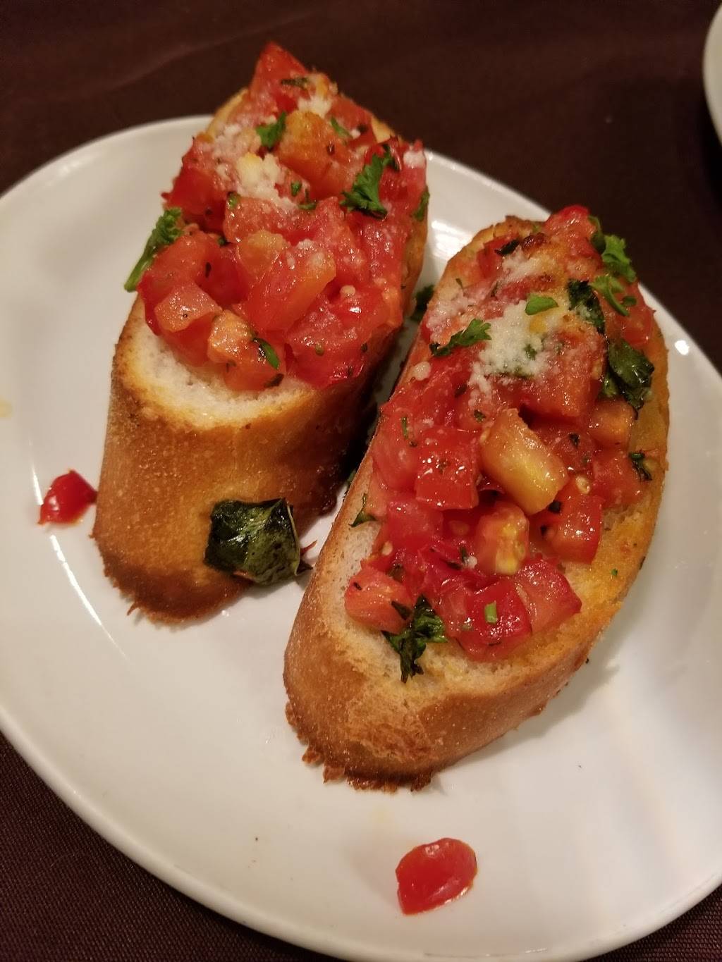 Santos Italian Cuisine | restaurant | 10 Royal Orchard Blvd, Thornhill, ON L3T 3C3, Canada | 9057310352 OR +1 905-731-0352