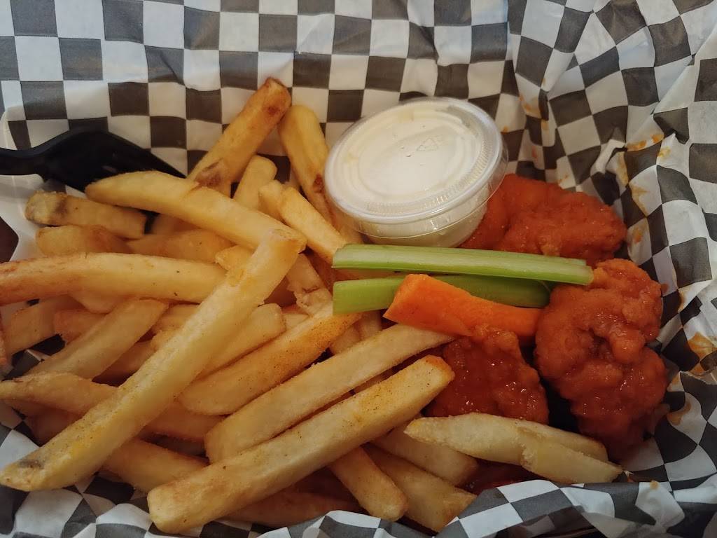 Happy Wings | restaurant | 8200 Stockdale Hwy Ste. K-4, Bakersfield, CA 93311, USA | 6612825223 OR +1 661-282-5223