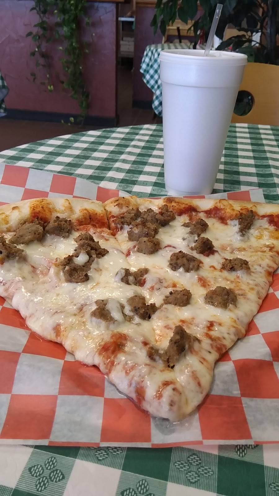 Pizzarelli’s Pizzeria | restaurant | 15858 Manchester Rd, Ellisville, MO 63021, USA | 6363940094 OR +1 636-394-0094