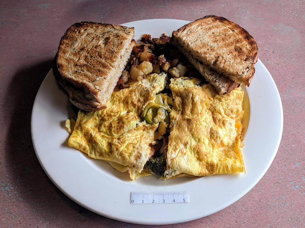 Shoreline Diner & Vegetarian Enclave | restaurant | 345 Boston Post Rd, Guilford, CT 06437, USA | 2034587380 OR +1 203-458-7380