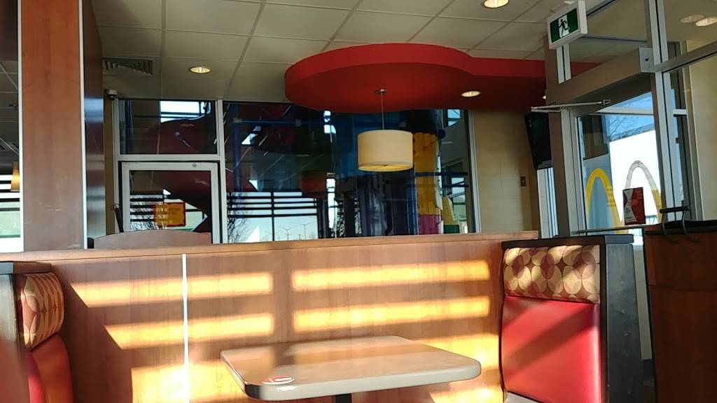 McDonalds | cafe | 1631 Manning Rd, Tecumseh, ON N8N 2L9, Canada | 5197358122 OR +1 519-735-8122