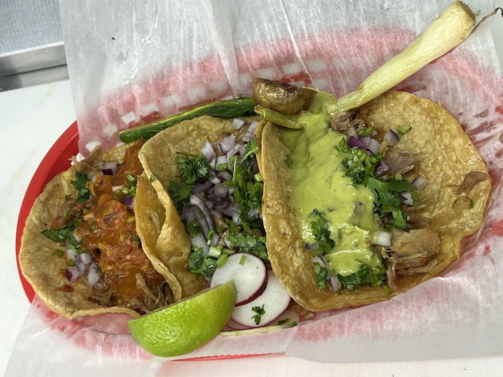 El coyote food truck | restaurant | 1650 Center Point Pkwy, Center Point, AL 35215, USA | 2562793547 OR +1 256-279-3547