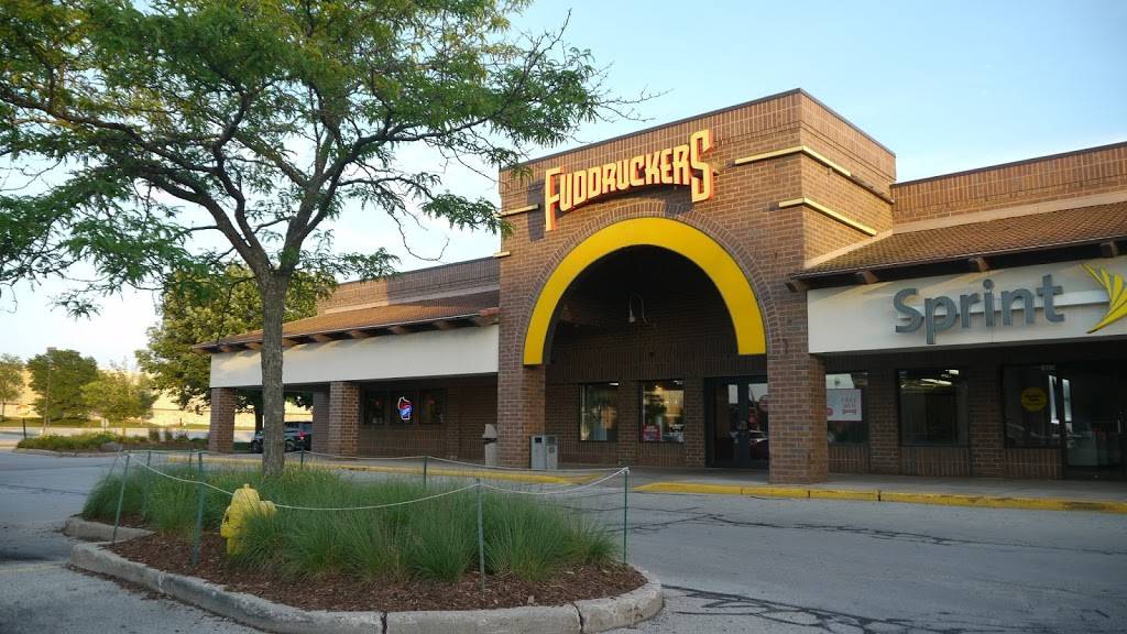 Fuddruckers | restaurant | 16065 W Bluemound Rd, Brookfield, WI 53005, USA | 2627843833 OR +1 262-784-3833