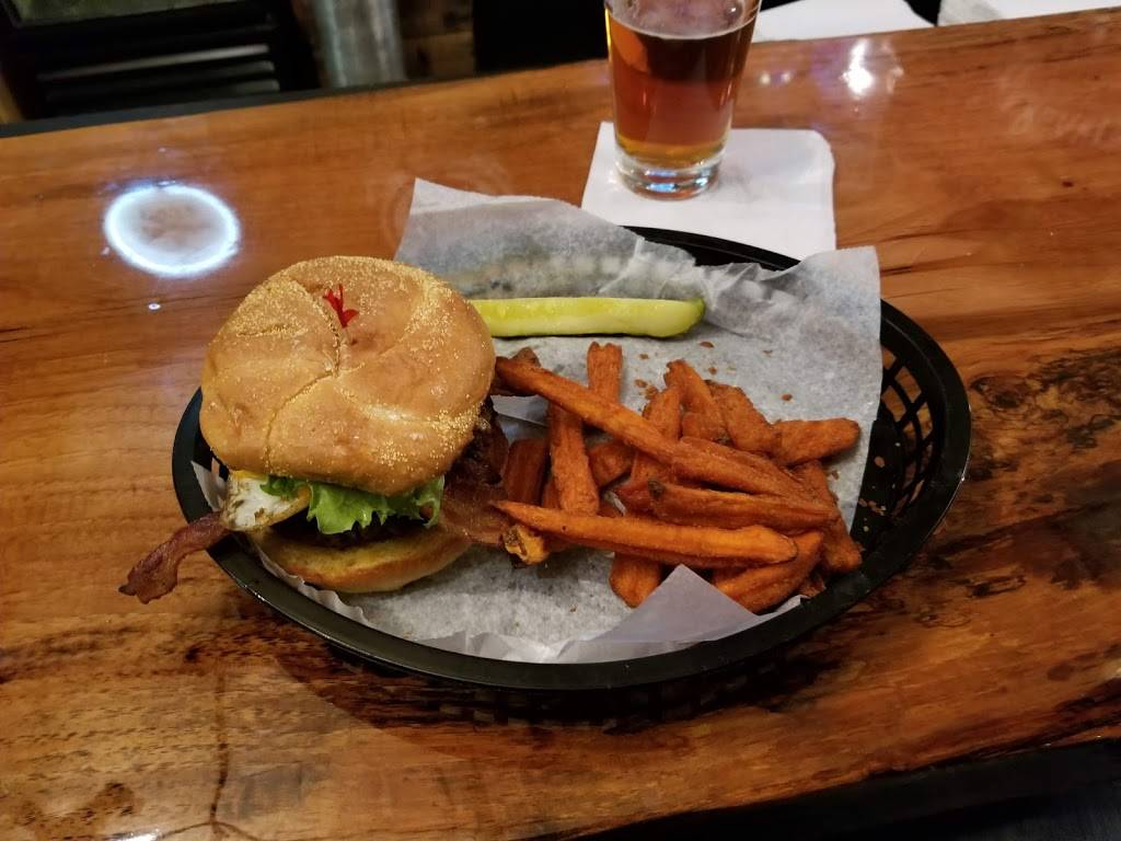 Legghorns | restaurant | 6906 US-431, Albertville, AL 35951, USA | 2568577181 OR +1 256-857-7181