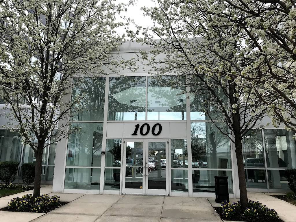 Cafe 100 | restaurant | 100 Merrick Rd UNIT 1, Rockville Centre, NY 11570, USA | 5162550010 OR +1 516-255-0010