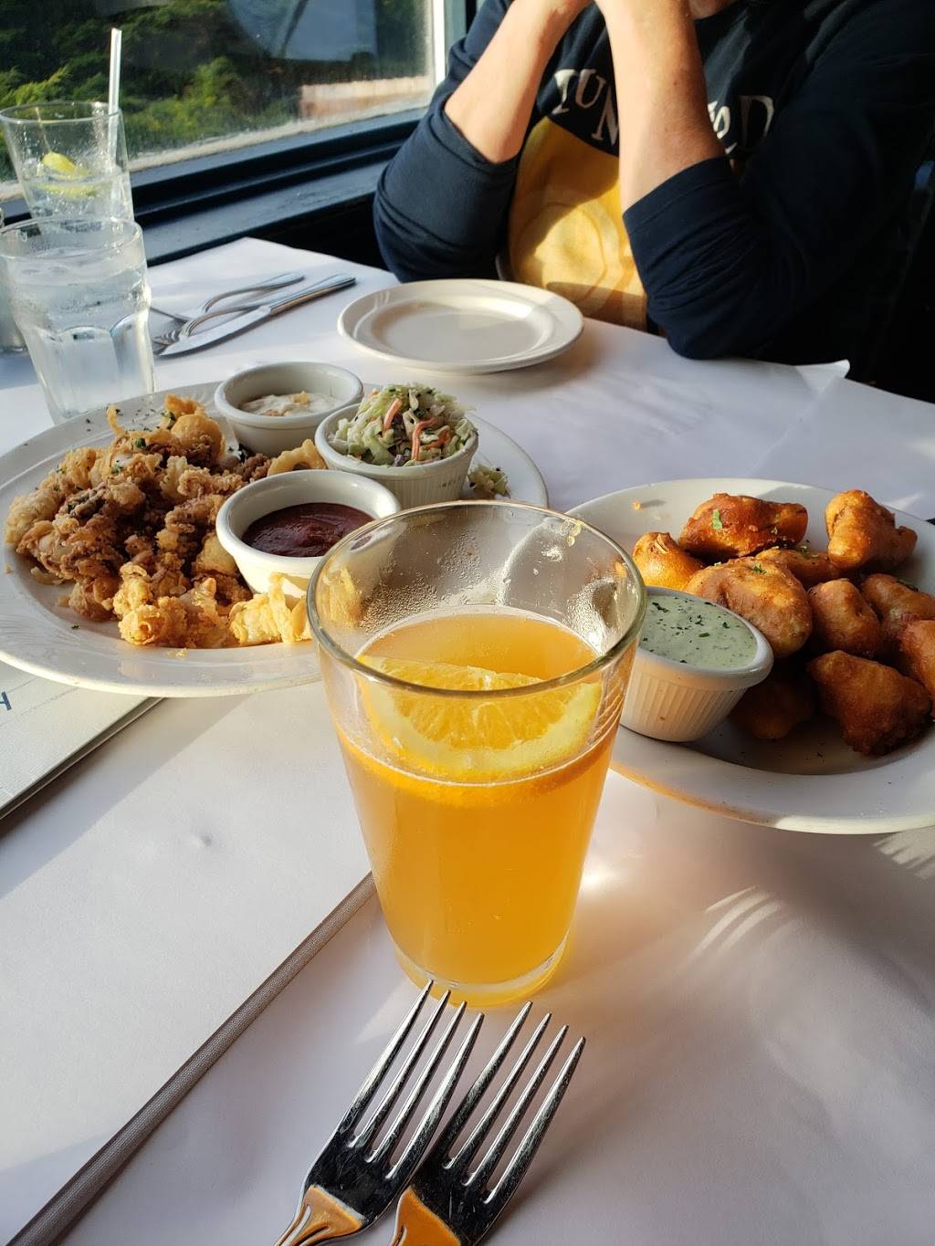 Moss Beach Distillery | restaurant | 140 Beach Way, Moss Beach, CA 94038, USA | 6507285595 OR +1 650-728-5595