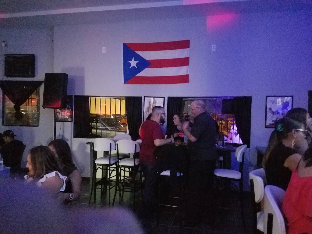 Lorraines Bar & Grill | restaurant | 1410 Unionport Rd, Bronx, NY 10462, USA | 7186756462 OR +1 718-675-6462