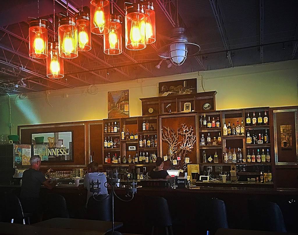 Snug Pub | restaurant | 200 Willard St, Cocoa, FL 32922, USA | 3213490337 OR +1 321-349-0337