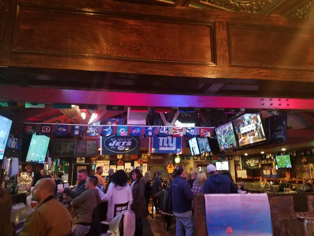 Johnny McGoreys Pub | restaurant | 131 Front St, Massapequa Park, NY 11762, USA | 5167978584 OR +1 516-797-8584