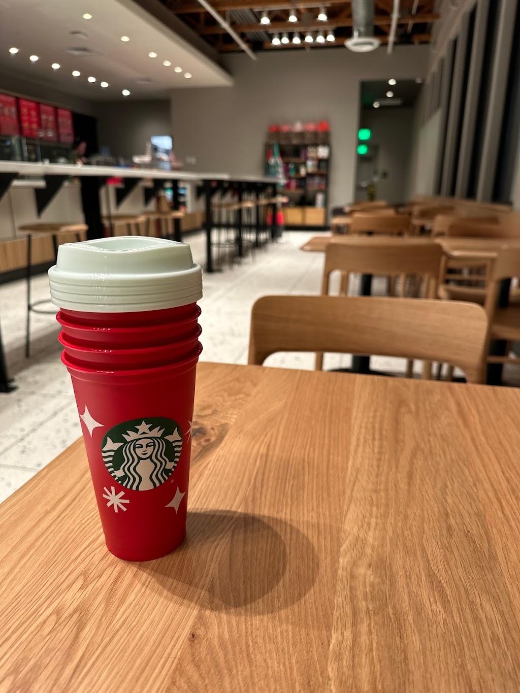 Starbucks | cafe | 8940 Glenoaks Blvd, Sun Valley, CA 91352, USA | 7472218800 OR +1 747-221-8800