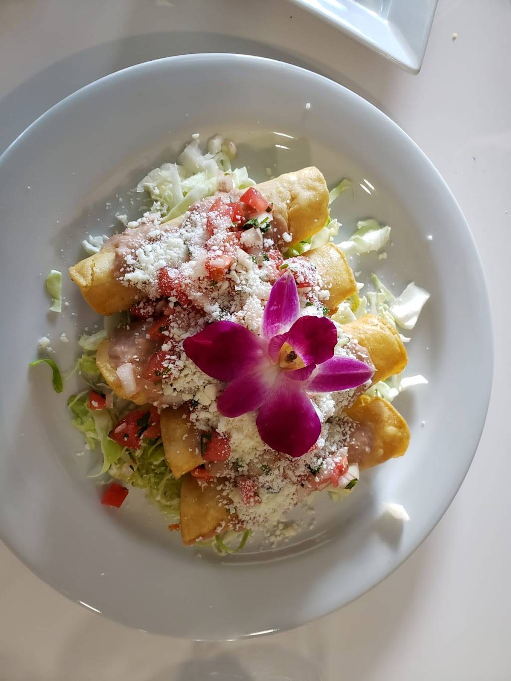 Lilis Bistro | restaurant | 119 La Bonte St #203, Dillon, CO 80435, USA | 9704558175 OR +1 970-455-8175