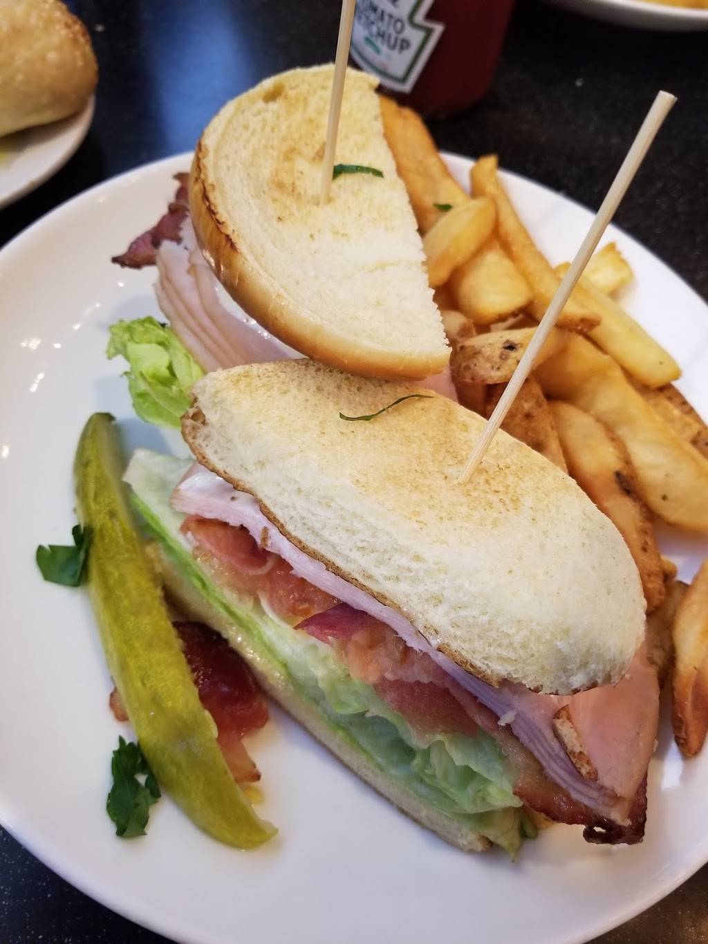 Ecco Trattoria | restaurant | 1167 Main St, Weymouth, MA 02190, USA | 7813355600 OR +1 781-335-5600