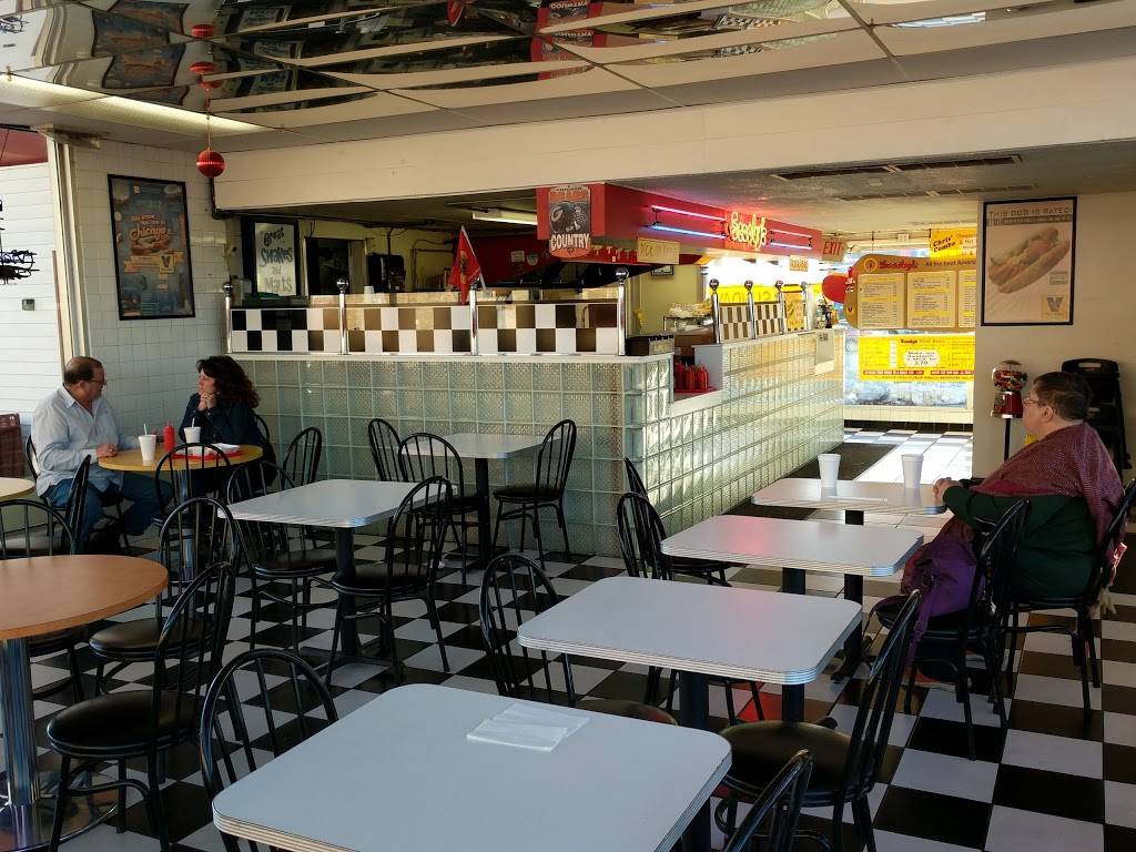 Scoobys Red Hots | restaurant | 4319 Prince St, Downers Grove, IL 60515, USA | 6307691678 OR +1 630-769-1678