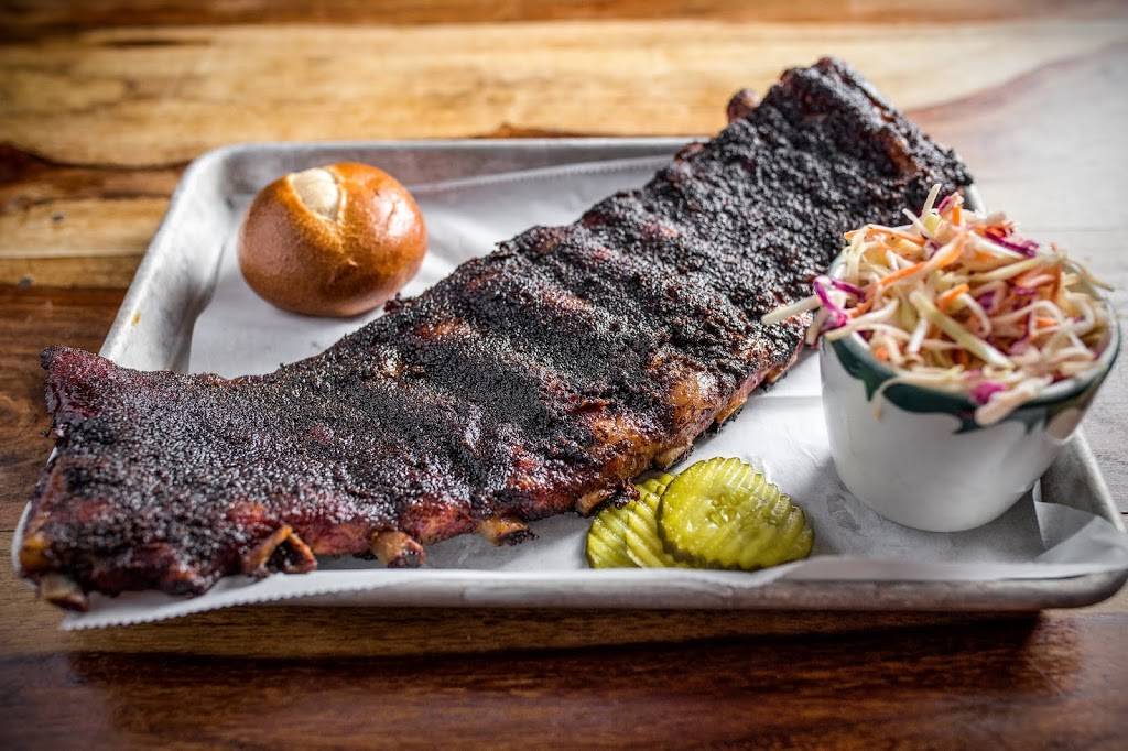 Honky Tonk BBQ | restaurant | 1800 S Racine Ave, Chicago, IL 60608, USA | 3122267427 OR +1 312-226-7427