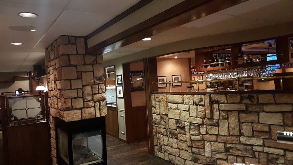 J W Halls Steak & Seafood Inn | restaurant | 2284 Brodhead Rd, Aliquippa, PA 15001, USA | 7243756860 OR +1 724-375-6860