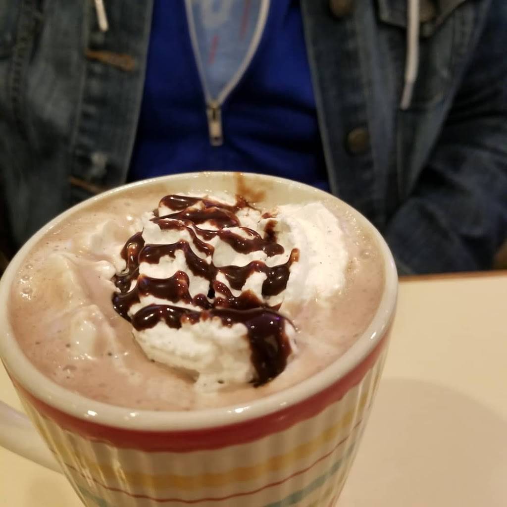 Irenes Cafe | restaurant | 747 E Olive Ave, Fresno, CA 93728, USA | 5592379919 OR +1 559-237-9919