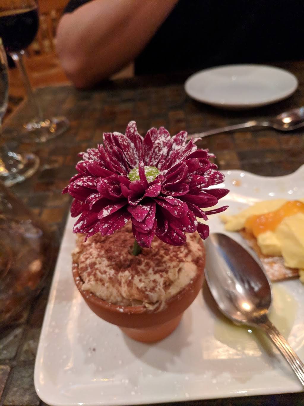 Gaetanos Forest Park | restaurant | 7636 Madison St, Forest Park, IL 60130, USA | 7083664010 OR +1 708-366-4010