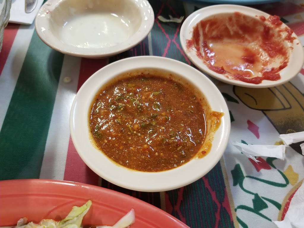 El Puerto | restaurant | 2045 Barracks Rd, Charlottesville, VA 22903, USA | 4348729488 OR +1 434-872-9488