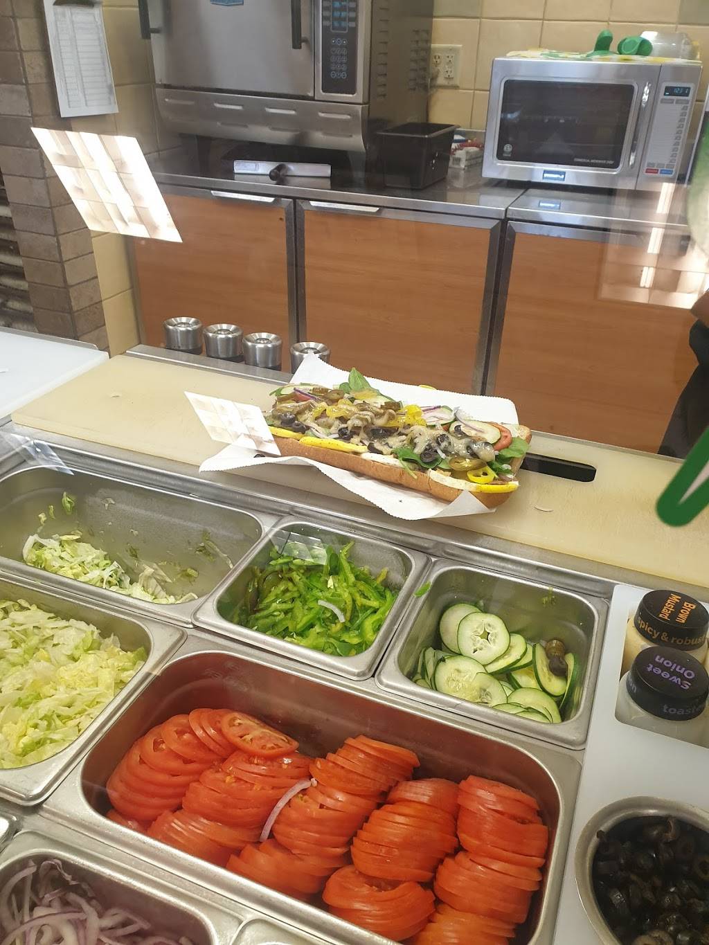 Subway | meal takeaway | 1400 5th St SE, Minneapolis, MN 55455, USA | 6123316716 OR +1 612-331-6716