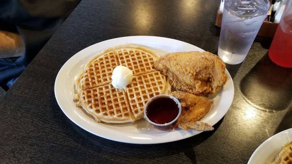 Chicagos Home of Chicken & Waffles | restaurant | 543 Madison St, Oak Park, IL 60302, USA | 7085243300 OR +1 708-524-3300