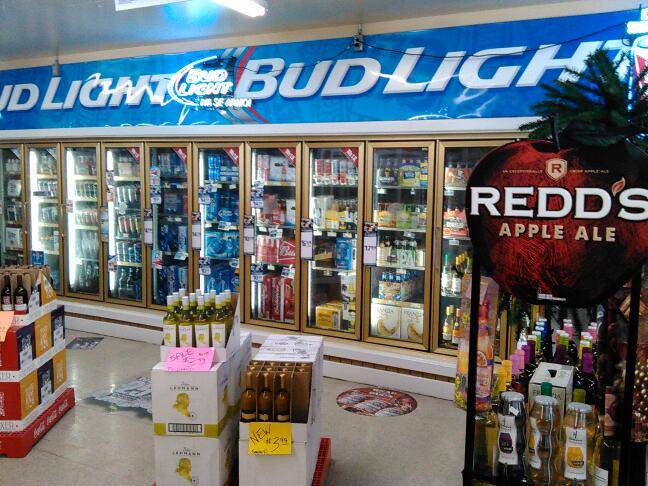 Waves Mart and Starfish Grill | restaurant | 1213 NC-24, Newport, NC 28570, USA | 2527266490 OR +1 252-726-6490