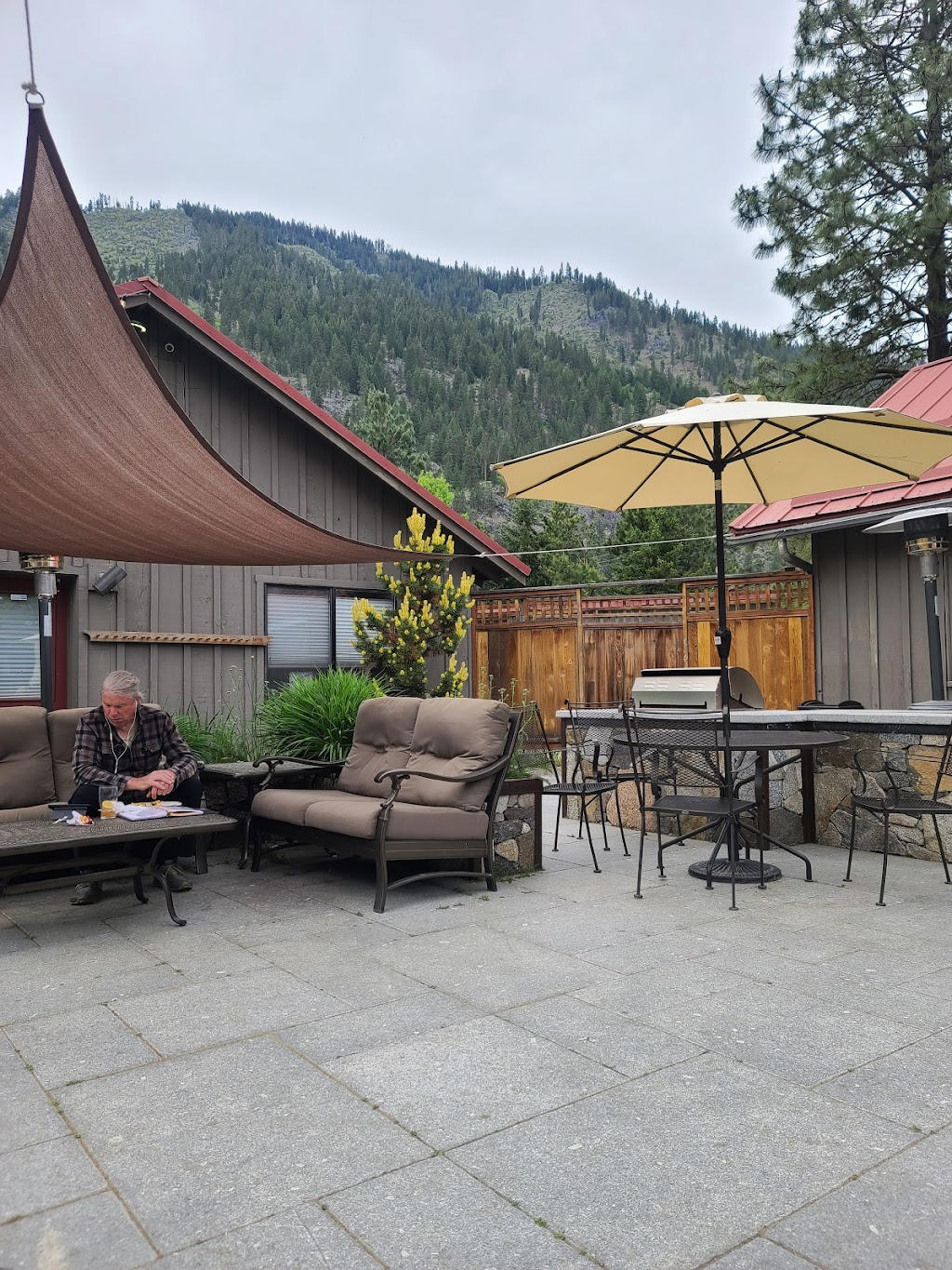 OGradys Pantry & Mercantile at Sleeping Lady | restaurant | 7375 Icicle Rd, Leavenworth, WA 98826, USA | 5098889019 OR +1 509-888-9019