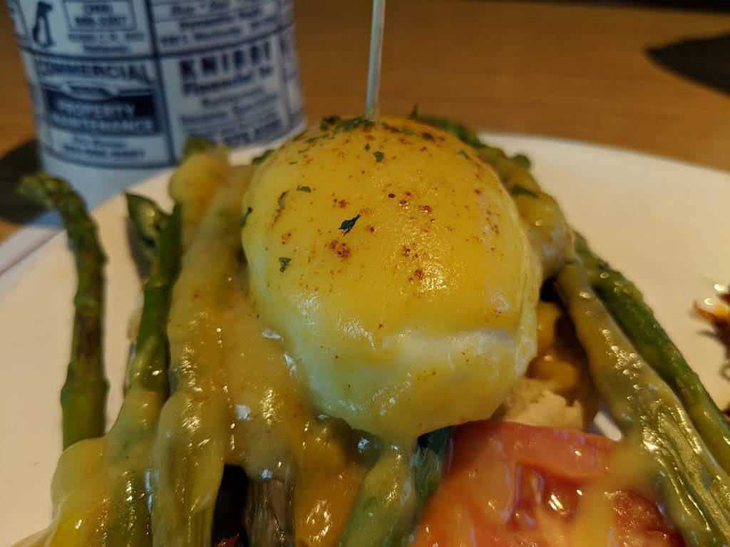 LaRues Family Restaurant | restaurant | 6375 Stadium Dr, Kalamazoo, MI 49009, USA | 2693757113 OR +1 269-375-7113