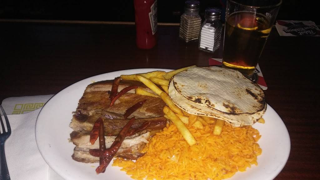 Rockys Bar & Grill | restaurant | 710 W Grand Ave, Rahway, NJ 07065, USA | 7325740044 OR +1 732-574-0044