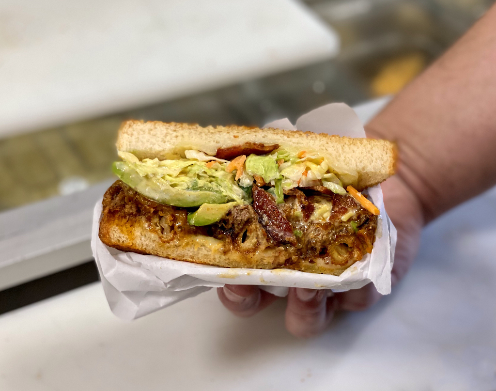 Munchie - Mobile Grilled Cheese and More | restaurant | 5832 Fairdale Ln, Houston, TX 77057, USA | 8328594005 OR +1 832-859-4005