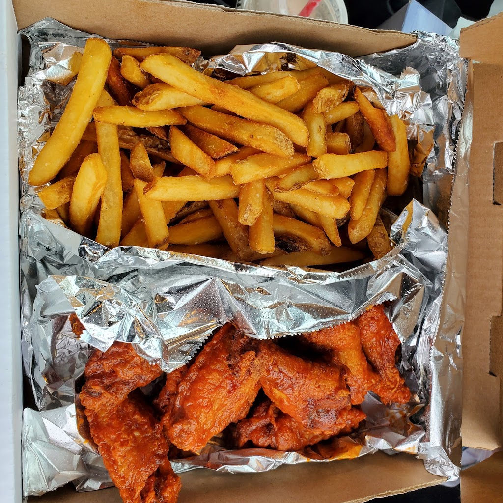 Buffalo Wing Kings | restaurant | 484 Elmwood Ave, Buffalo, NY 14222, USA | 7162481427 OR +1 716-248-1427