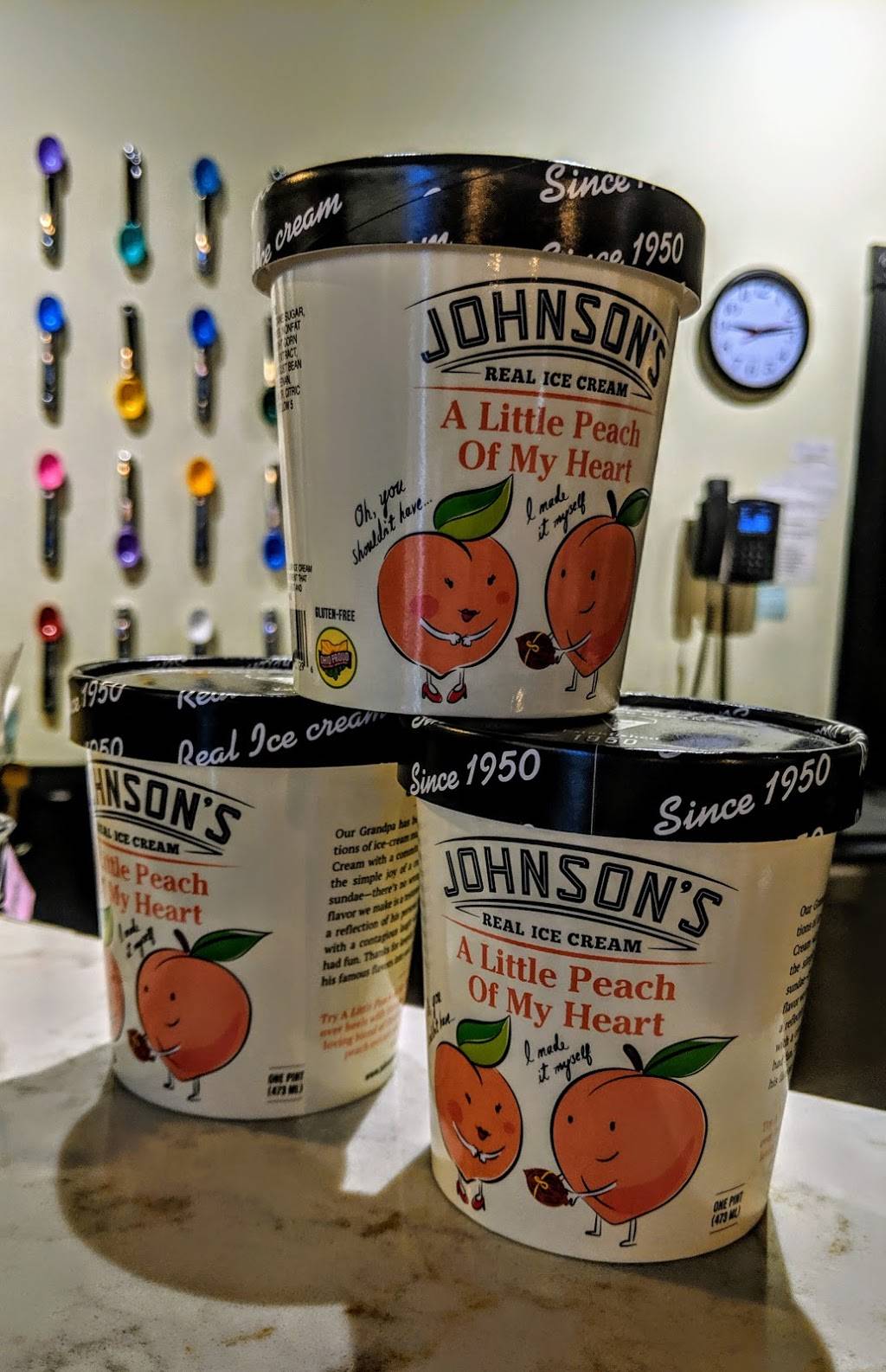 Johnsons Real Ice Cream, New Albany | restaurant | 160 W Main St, New Albany, OH 43054, USA | 6149247744 OR +1 614-924-7744