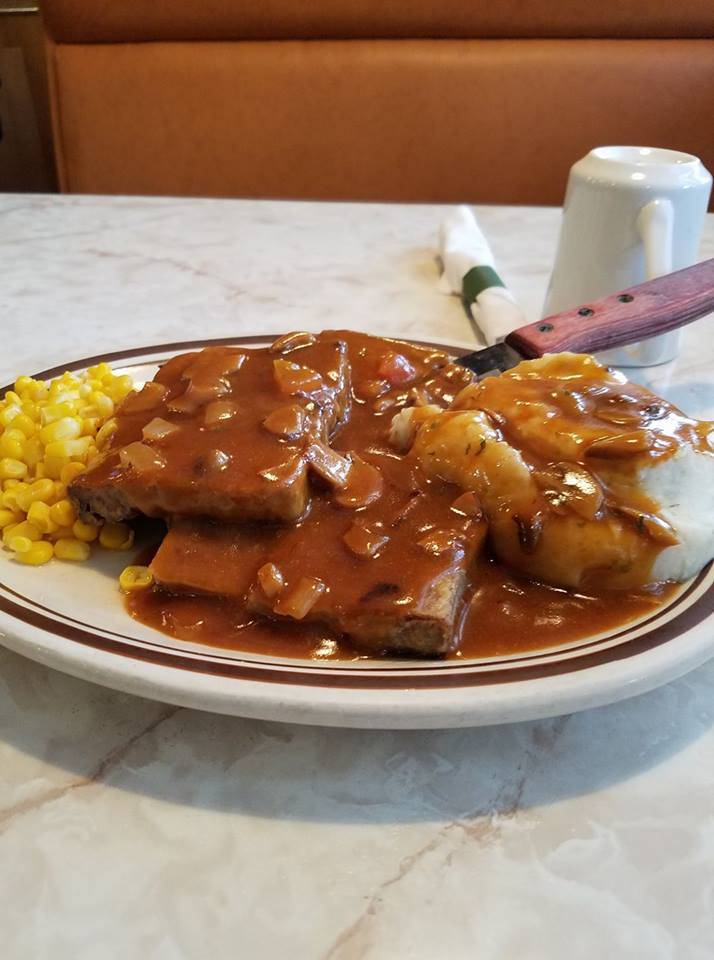 Maple Cafe | restaurant | 68867 M-62, Edwardsburg, MI 49112, USA | 2696633291 OR +1 269-663-3291